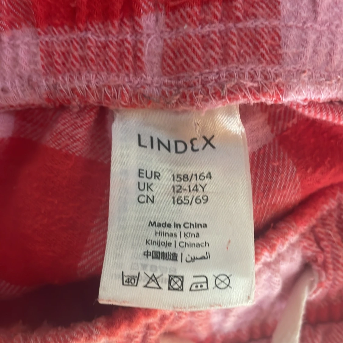 Röd-rosa rutiga byxor från Lindex - 2