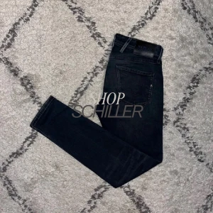 Replay Anbass Jeans - Skick 8/10 - Size 29/32 - Nypris runt  1600 kr - Skriv för mer bilder/frågor kings ⭐️