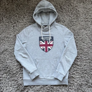 Morris hoodie - Säljer denna limited edition Morris hoodien  care of carl!⭐️Skick : HELT NY!🤝Storlek S passar S!👍Hör gärna av er om ni funderingar!🙌