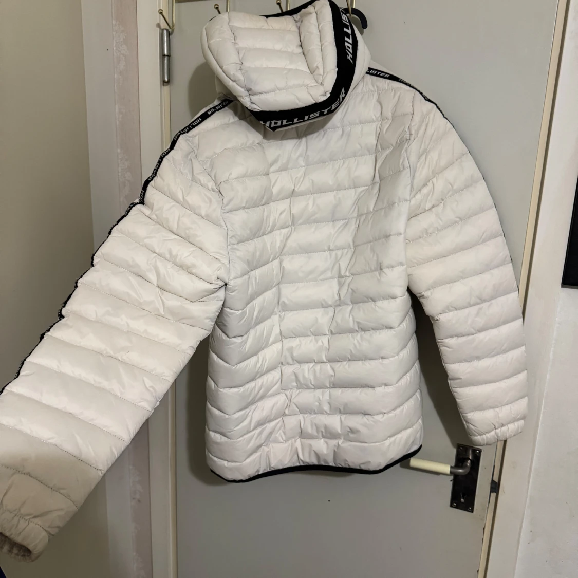 Vit pufferjacka från Hollister M