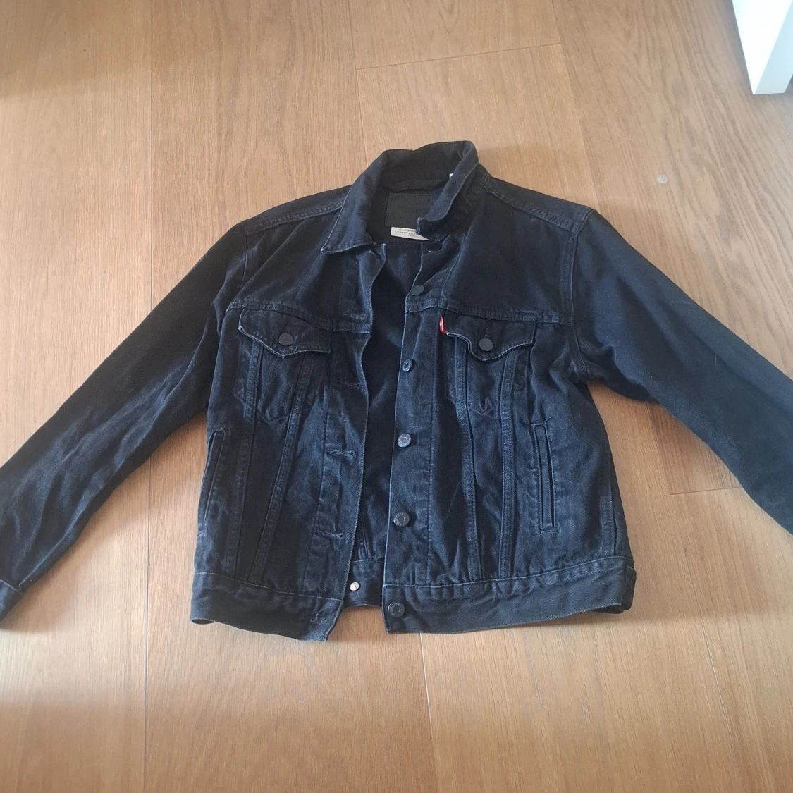 Svart jeansjacka från Levi's XS - 4