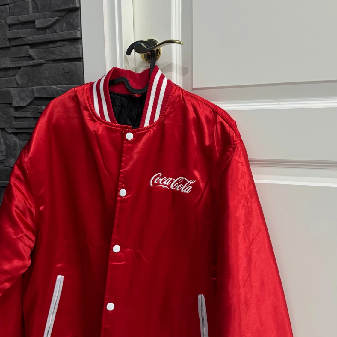 Röd Coca-Cola bomberjacka - 2