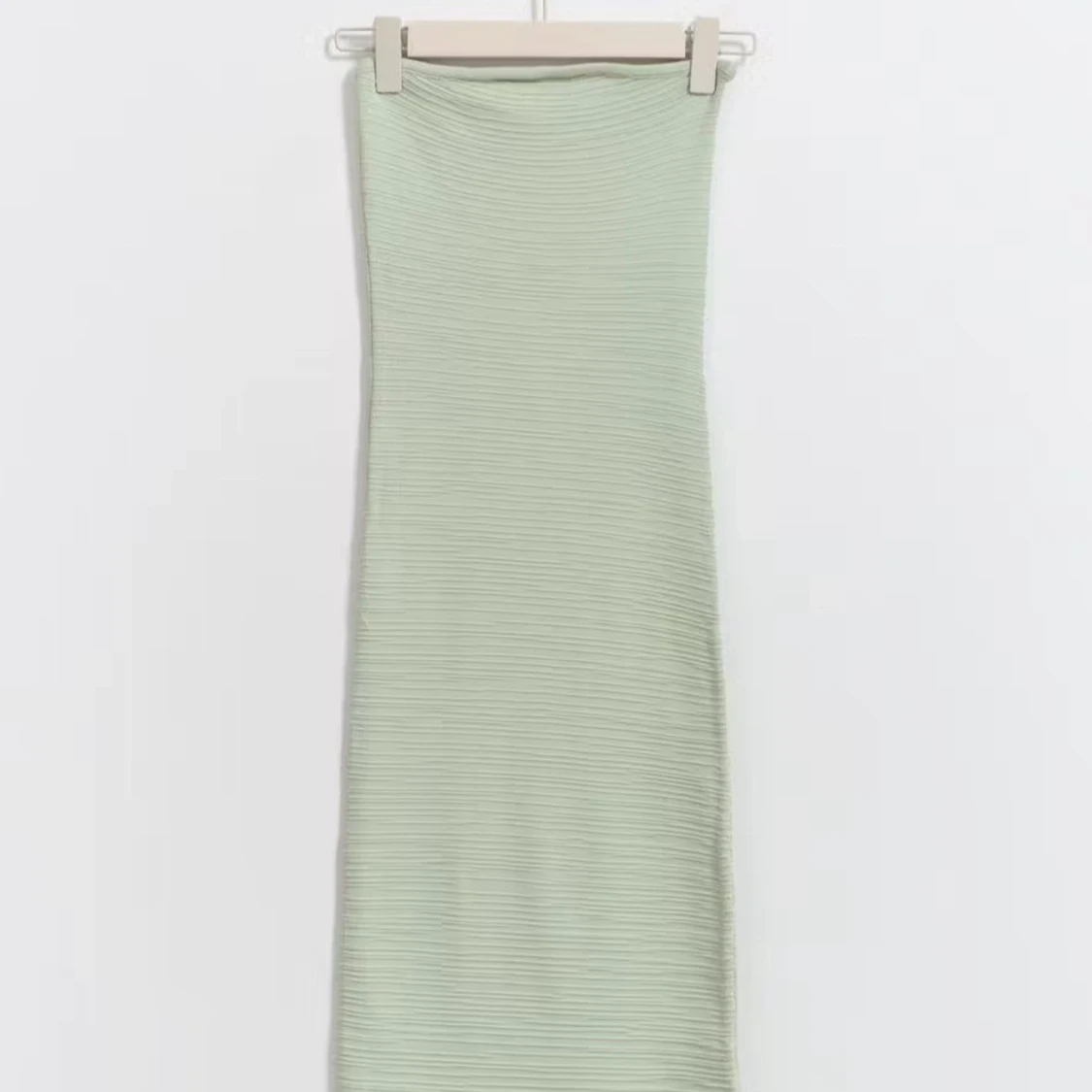 Grön tubklänning  - 2