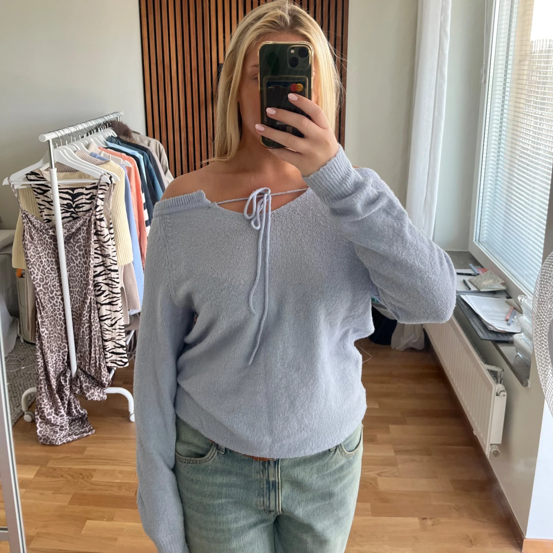 Babyblue off shoulder stickadđ©”