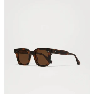 04 Chimi glasögon i färgen tortoise - 04 chimi glasögon i färgen tortoise. Orginalförpackningen medföljer