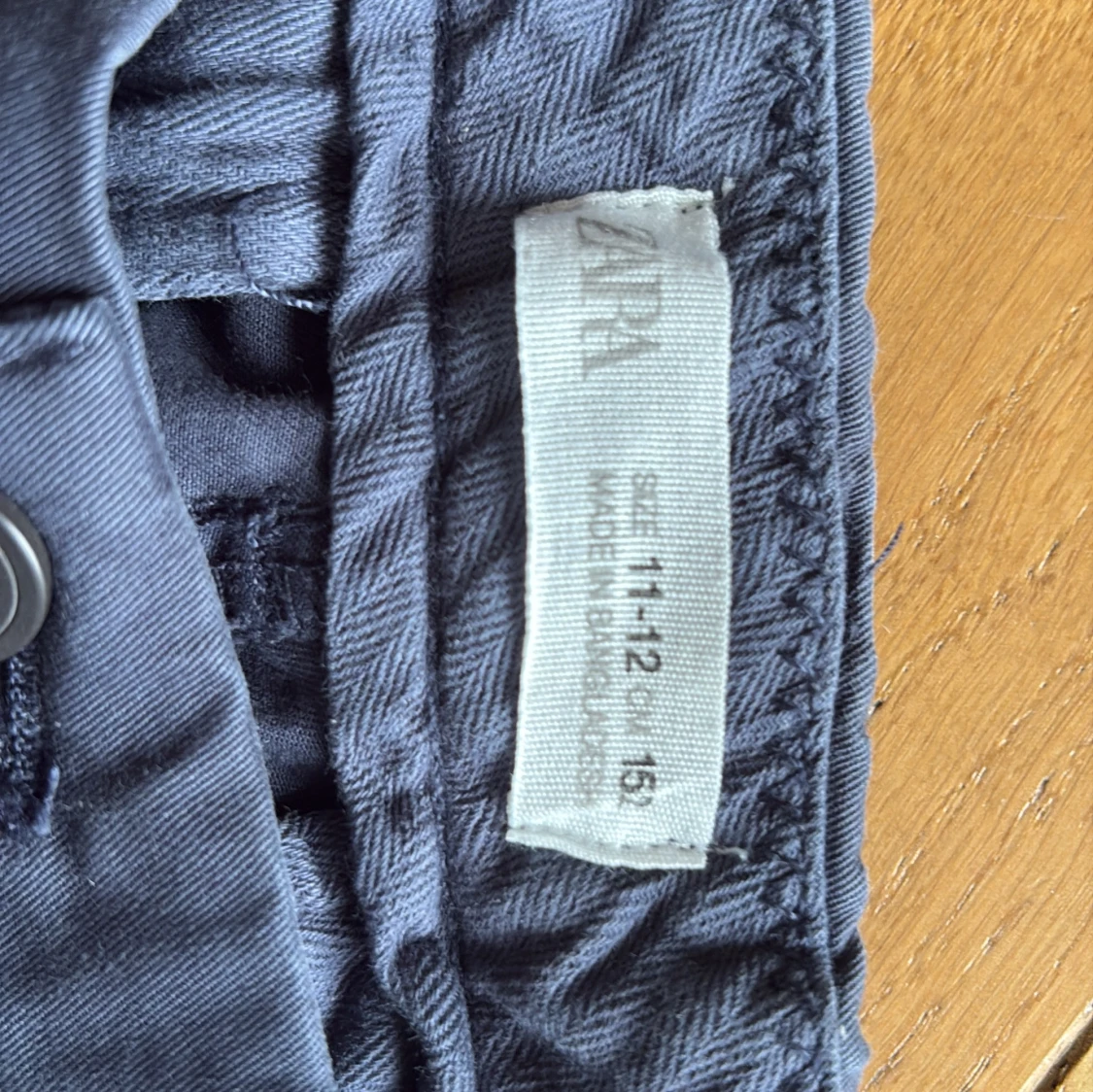 Mörkblå byxor  - 2