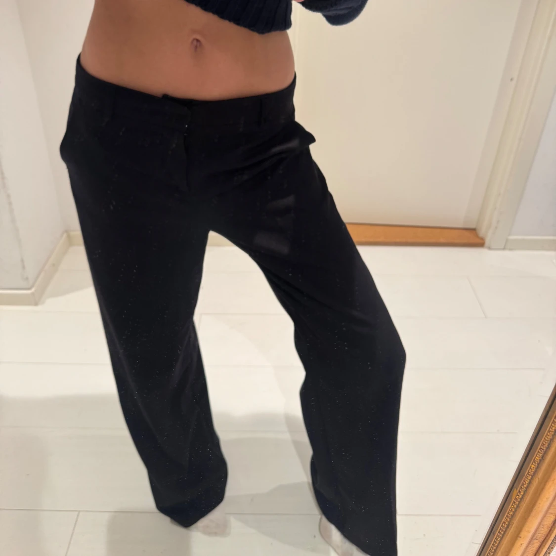 Svarta vida kostymbyxor - 3