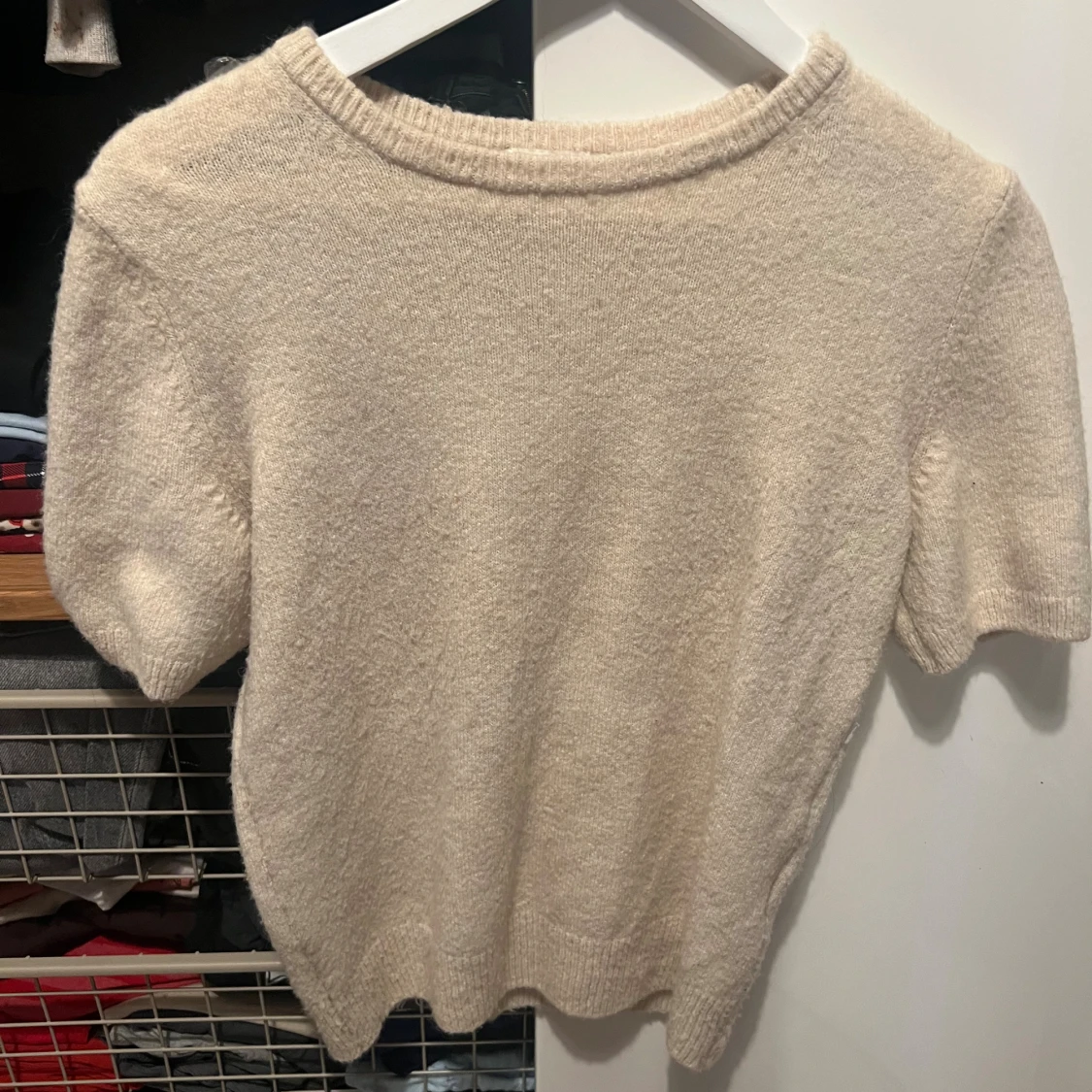 Beige stickad topp från H&M