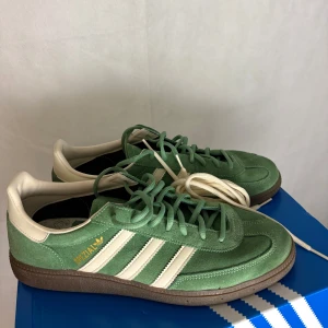 Adidas spezial - Nyskick! Box och vita snören ingår! Storlek 46,5