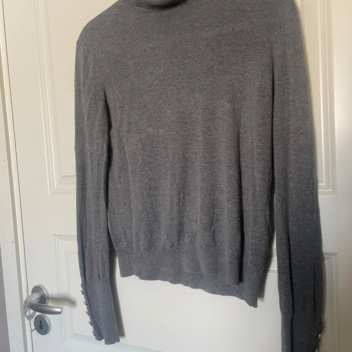 Fint klädpaket – kjol + toppar i neutrala toner 🖤🤍 - 1