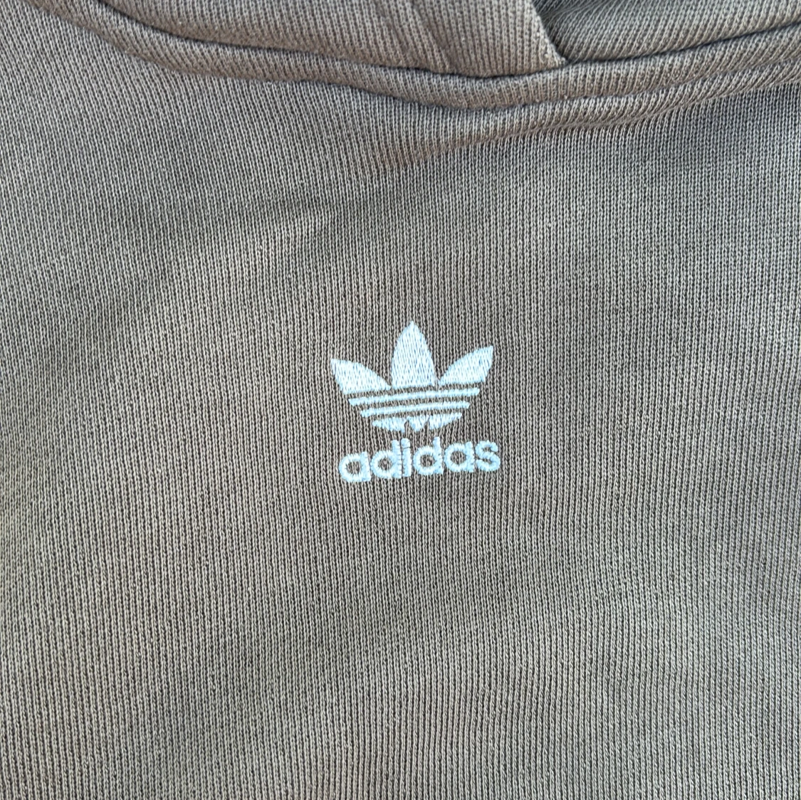 Brun hoodie från Adidas med huva - 2