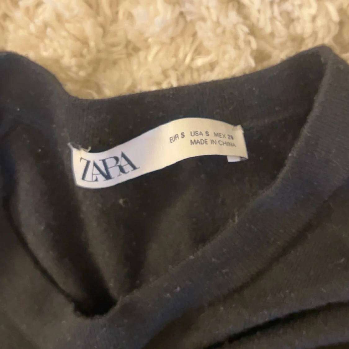 Svart t-shirt från Zara - 1