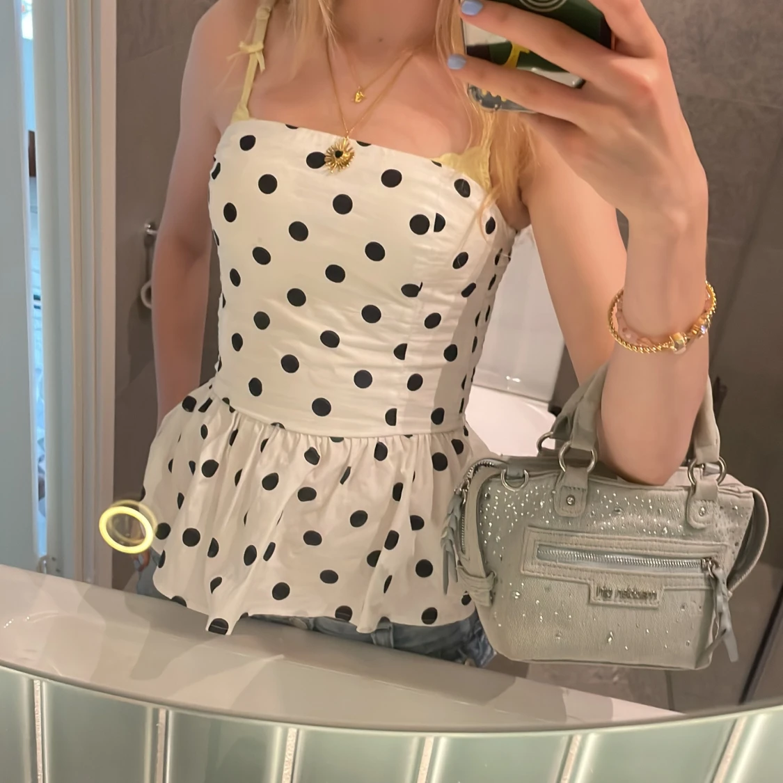 Prickig volangtopp från Bik Bok - 4