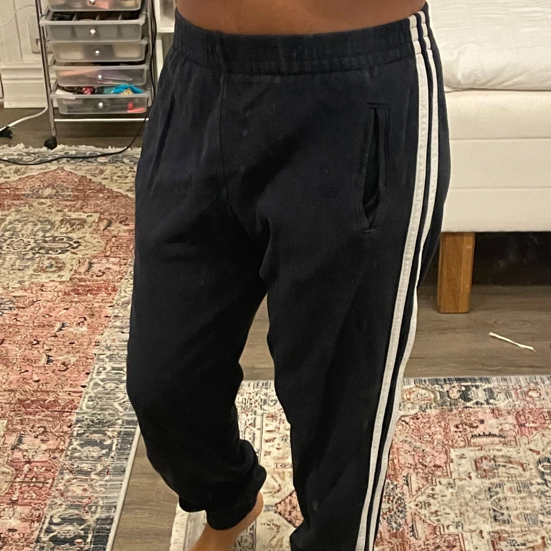 Mörkblå mjukisbyxor med vita ränder melville  - 2