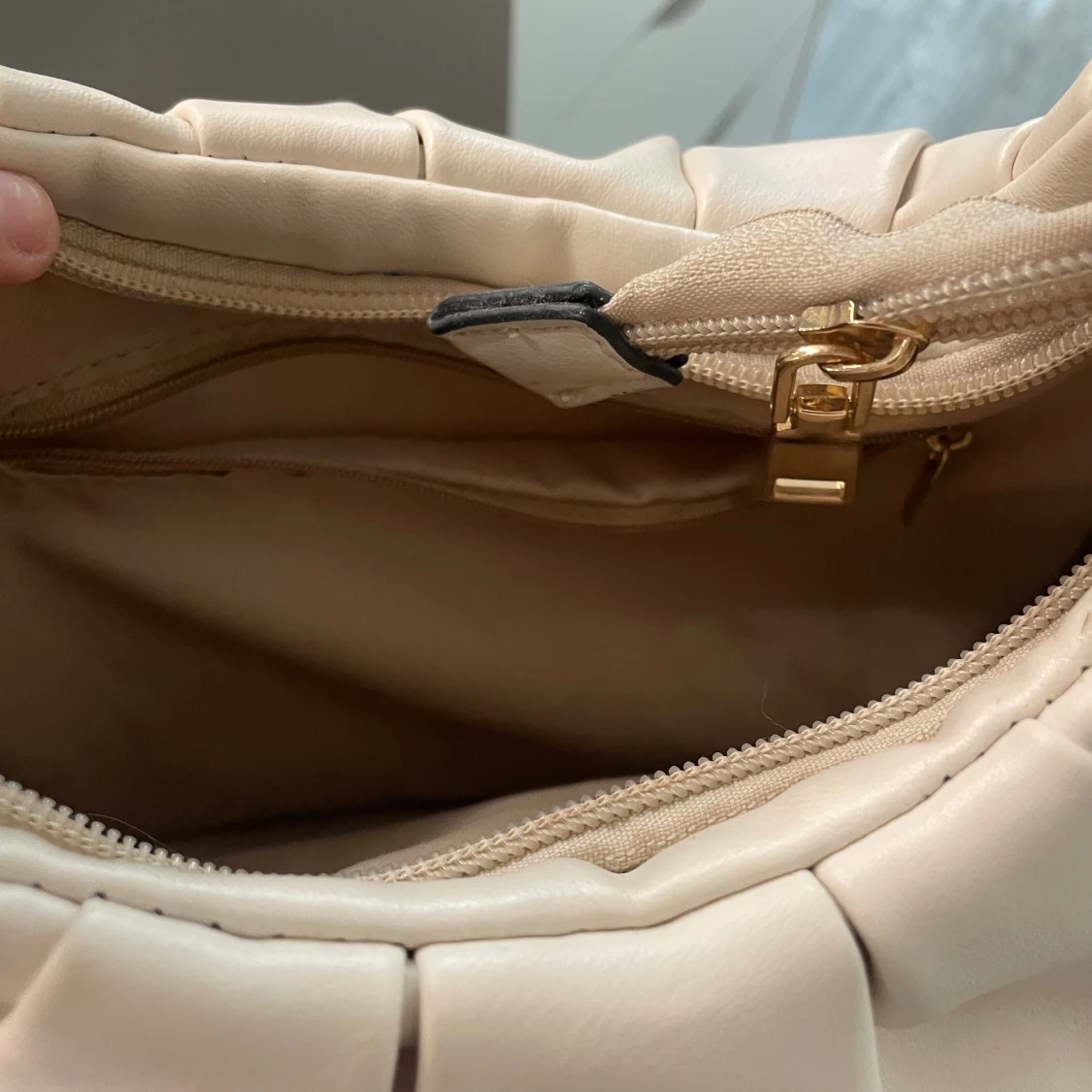 Vit/beige handväska - 1