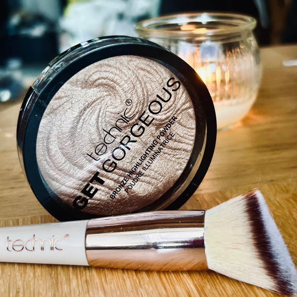 Technic ”Get Gorgeous” Bronze Highlighting powder! - 1