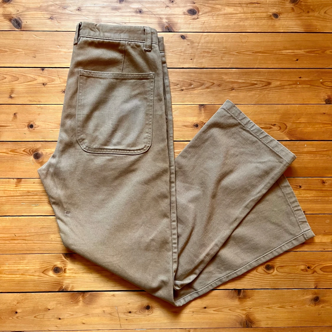 Beiga byxor från Knowledge Cotton