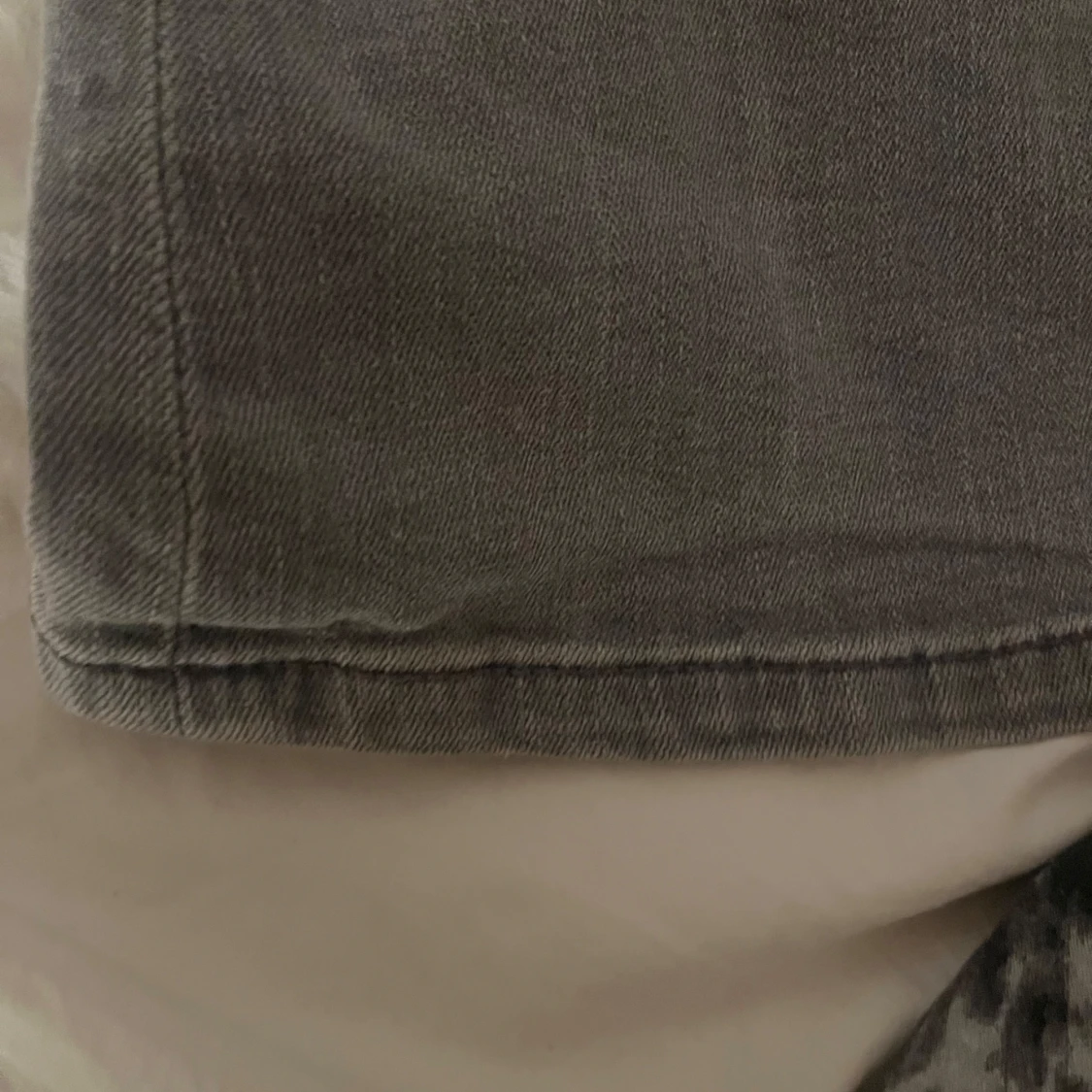 Grå jeans från LAB Industries - 3