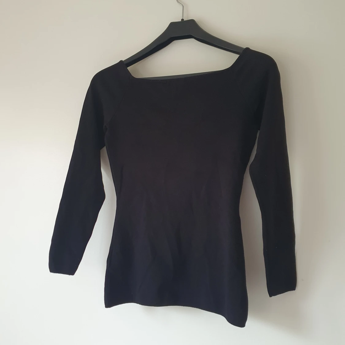 Svart långärmad ribbad topp från H&M strl M - 1