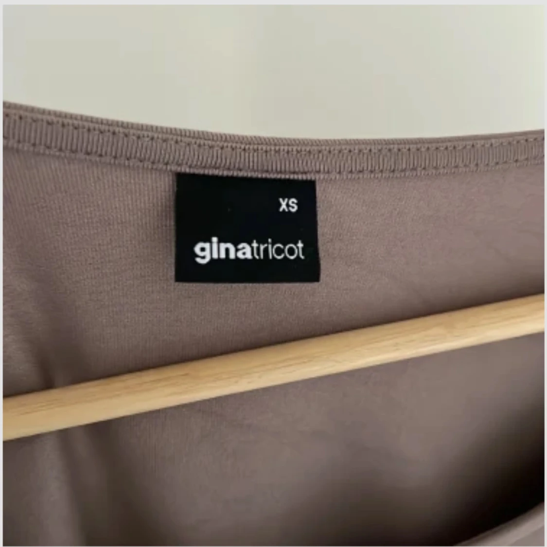 Beige långärmad topp Gina Tricot XS - 1