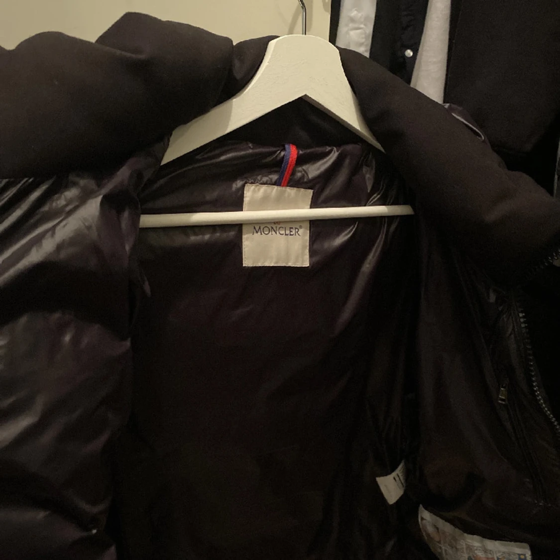 Svart dunjacka från Moncler - 1