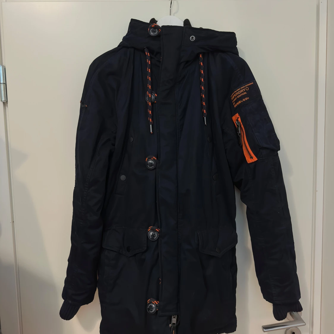 Mörkblå parkajacka från Superdry - 3