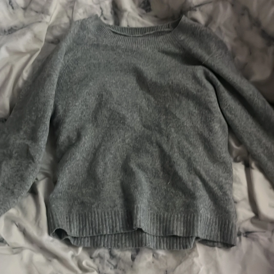 Grå stickad tröja från Vero Moda