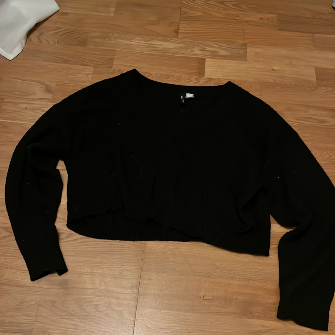 Svart croppad tröja från H&M Divided