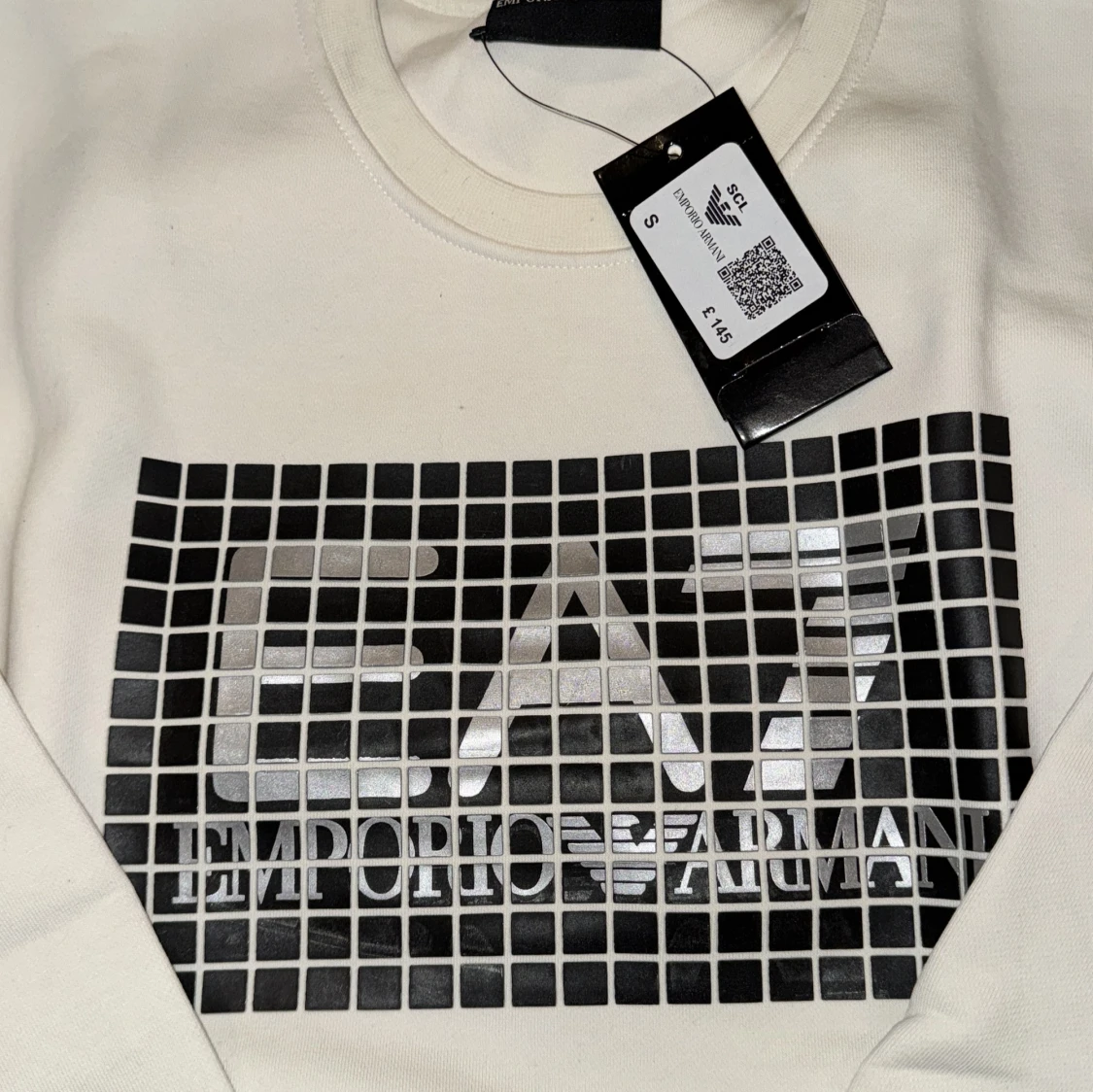 Vit sweatshirt från Emporio Armani - 2