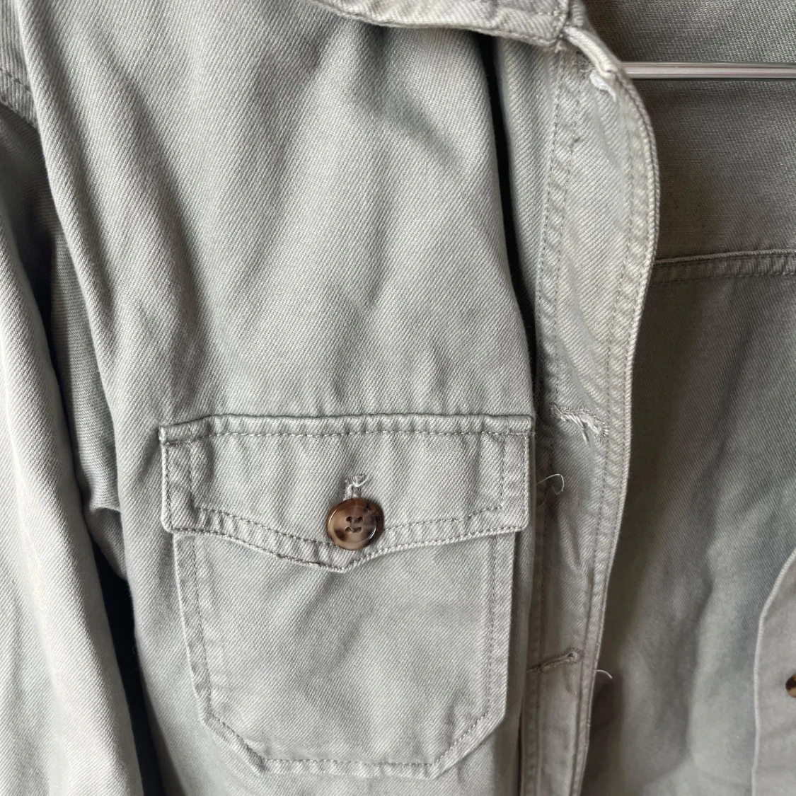 Grön overshirt med knappar - 2