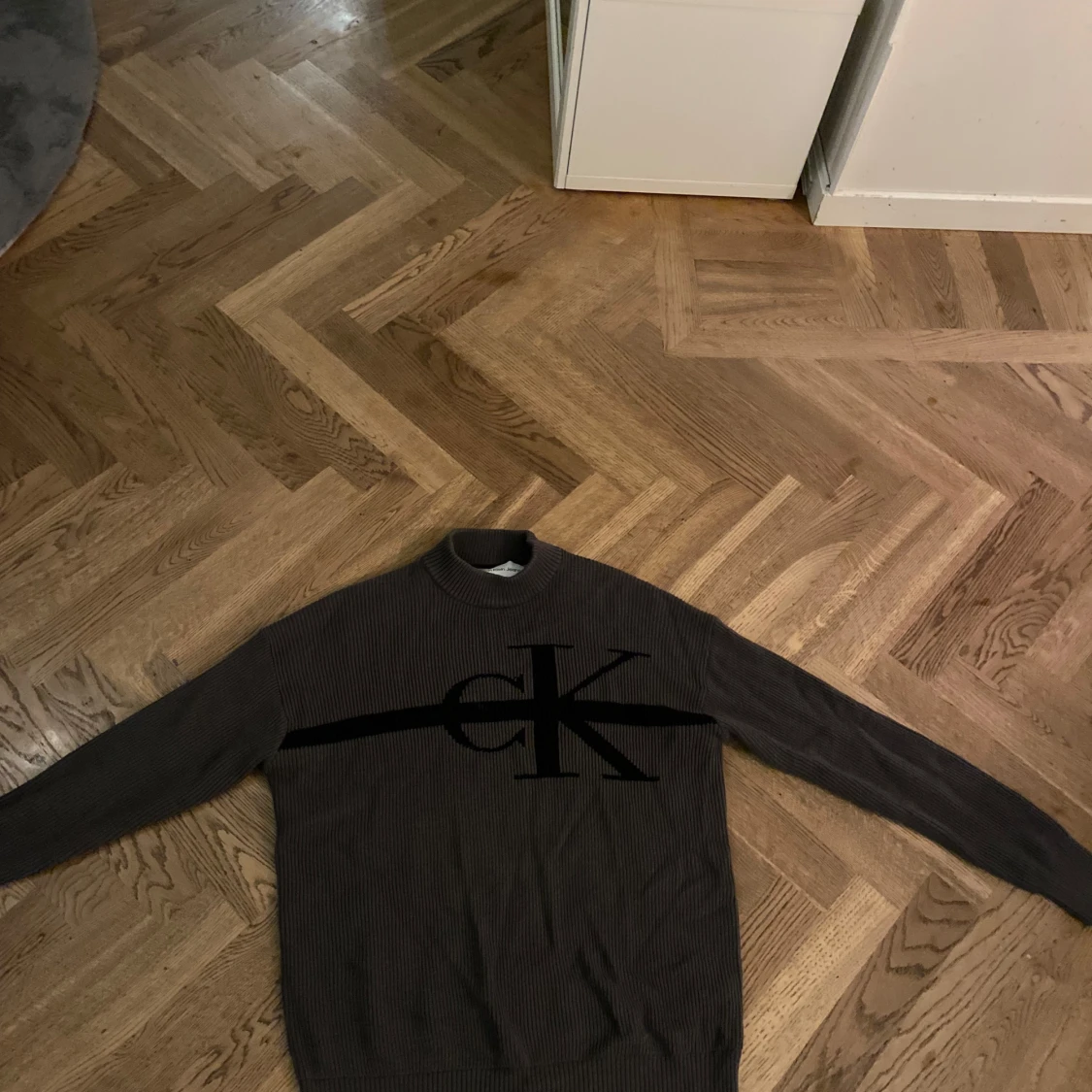 Brun tröja från Calvin Klein