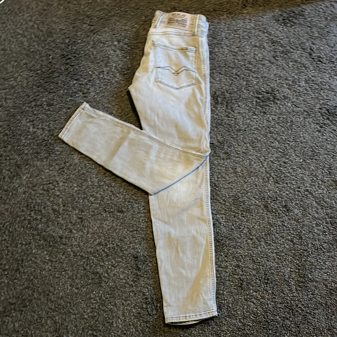 Grå jeans från Replay - 1