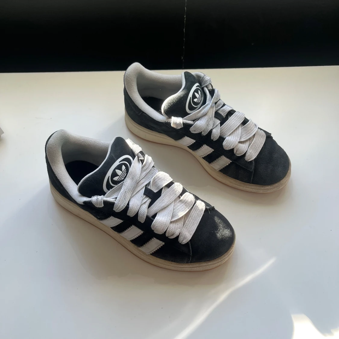 Svarta Adidas Campus sneakers - 2