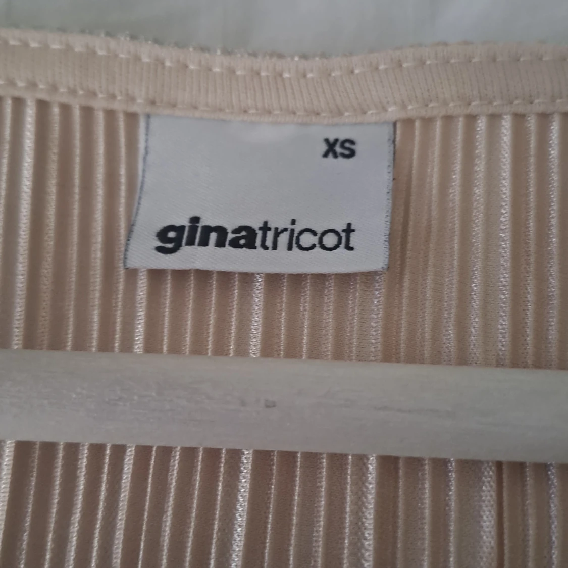 Champagnefärgad blus - 1