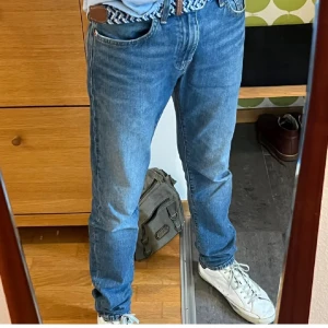 Levis 512 slim - Ett par Levi's 512 slim i väldigt bra skick, storlek W29 L32