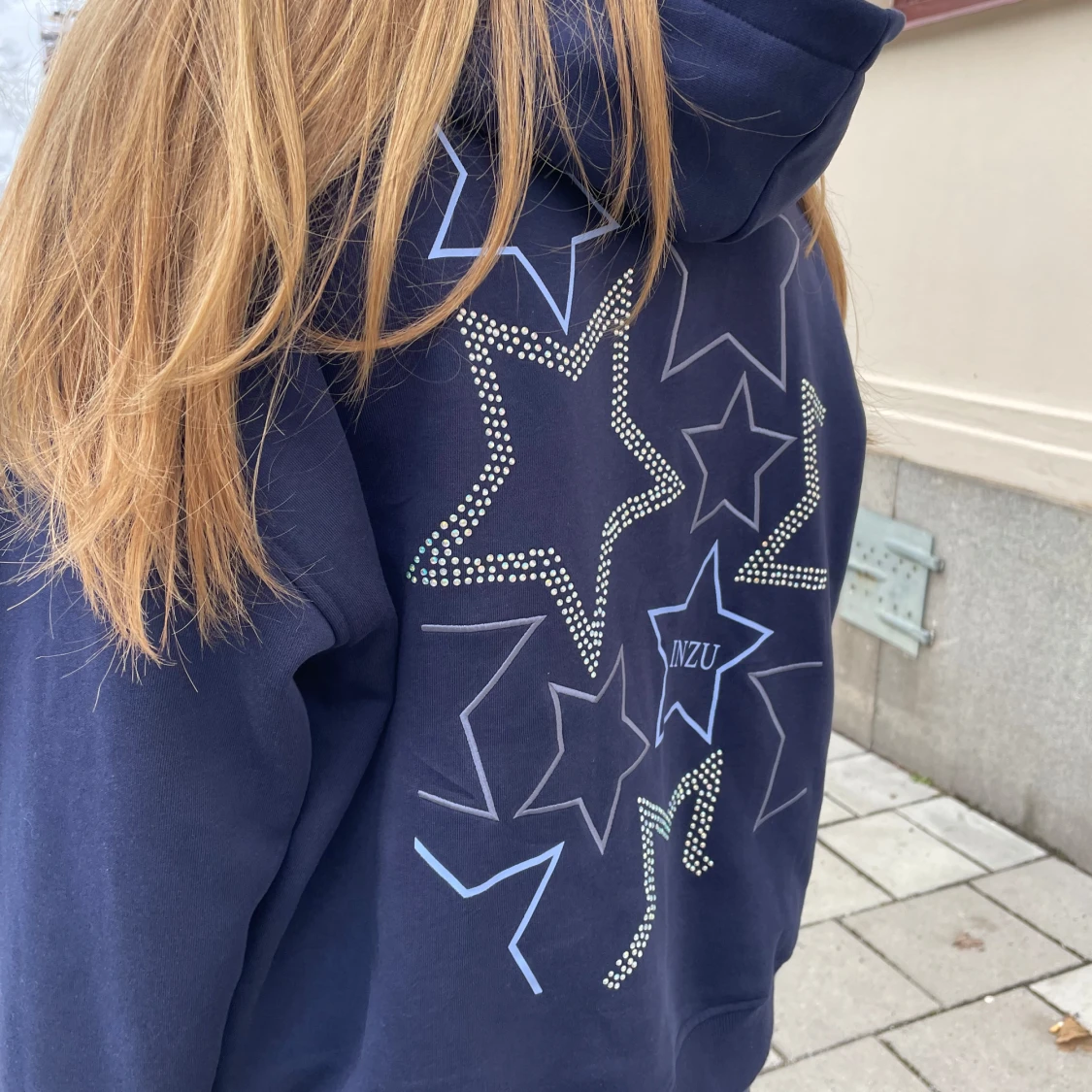 Mörkblå hoodie - 2