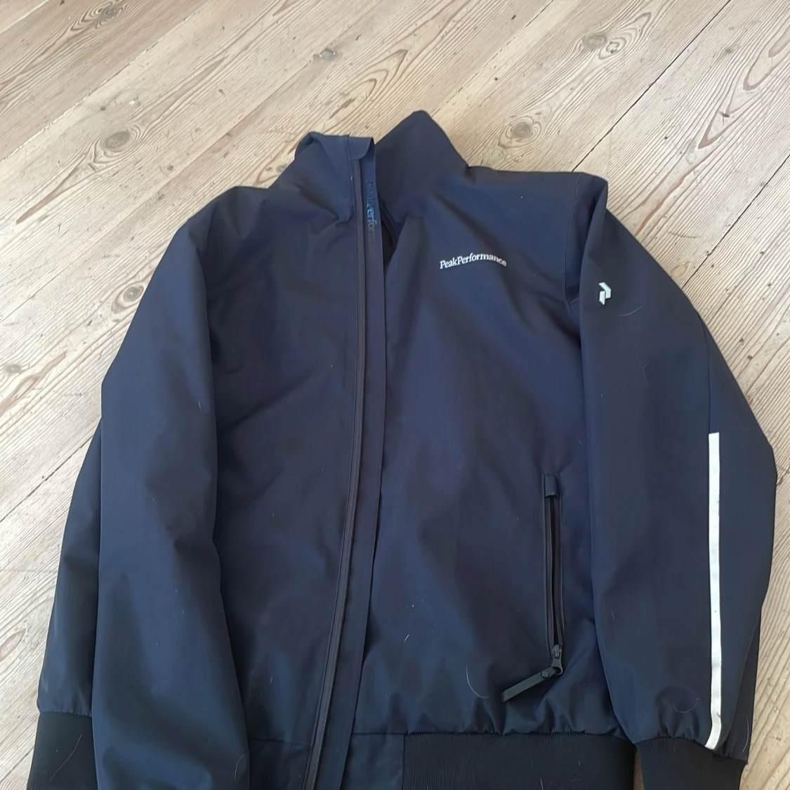 Svart jacka från Peak Performance - 4