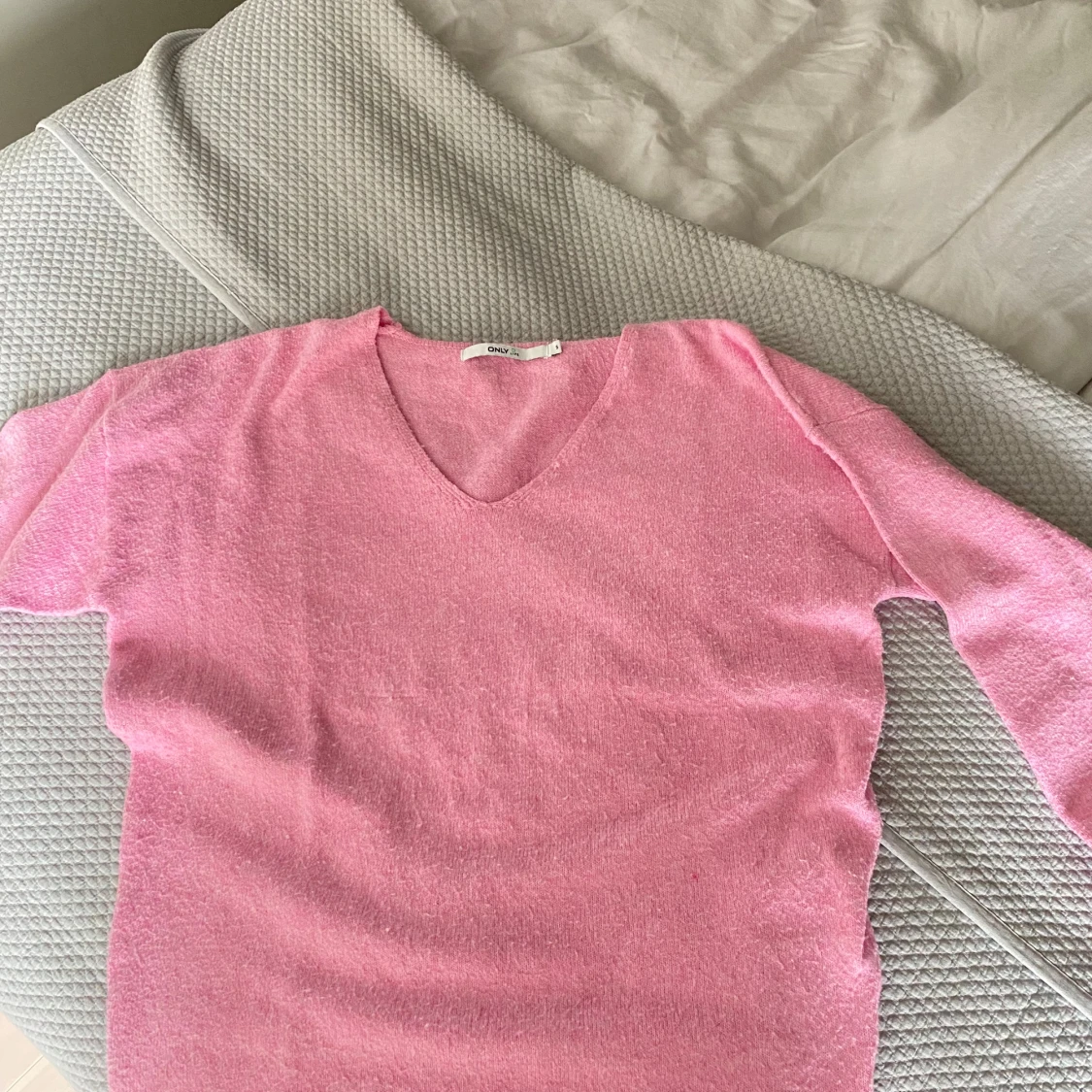 Rosa tröja från Only - 2