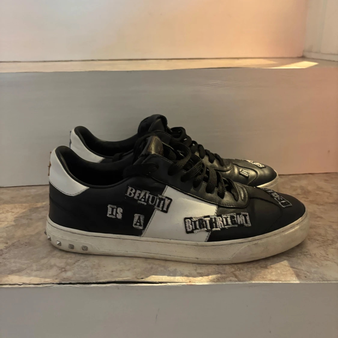 Valentino sneakers med stjärndetaljer