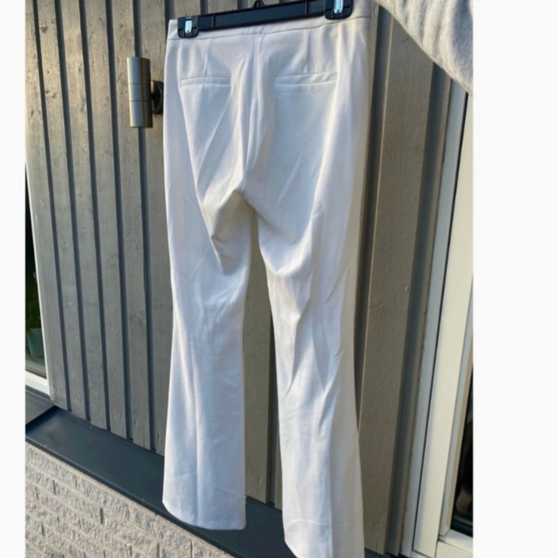 Vita kostymbyxor - 1