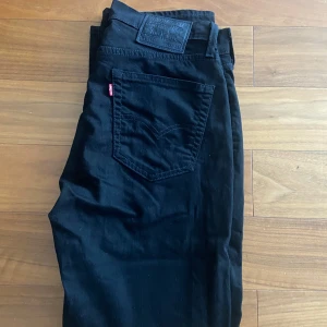 Levi's 514 jeans W31 L30 - Helt nya jeans, aldrig använda. 10/10 skick. Straight fit.
