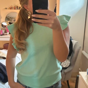 Topp från vcode - Sueprfin stickad topp från vcode, köptes på cc company. Är i onesize 