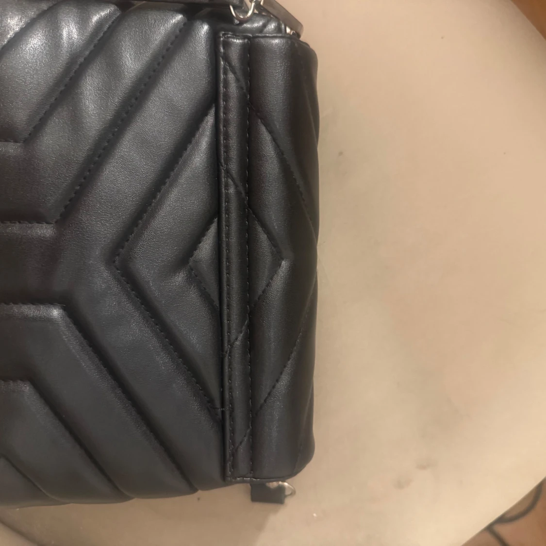 Svart quiltad axelväska från YSL - 1