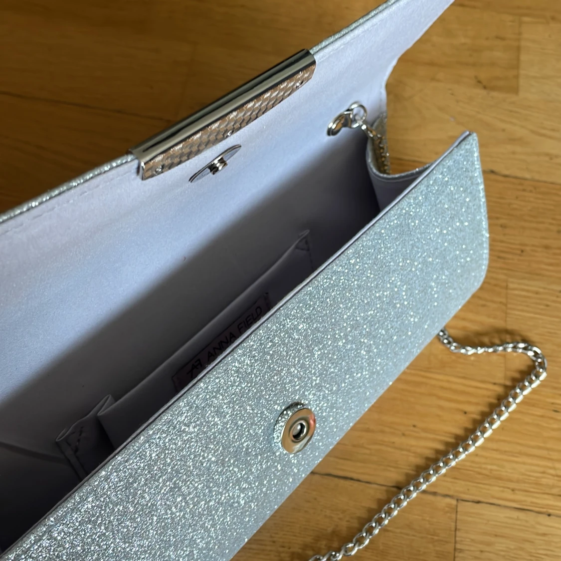 Glittrig ljusblå kuvertväska Anna Field - 2