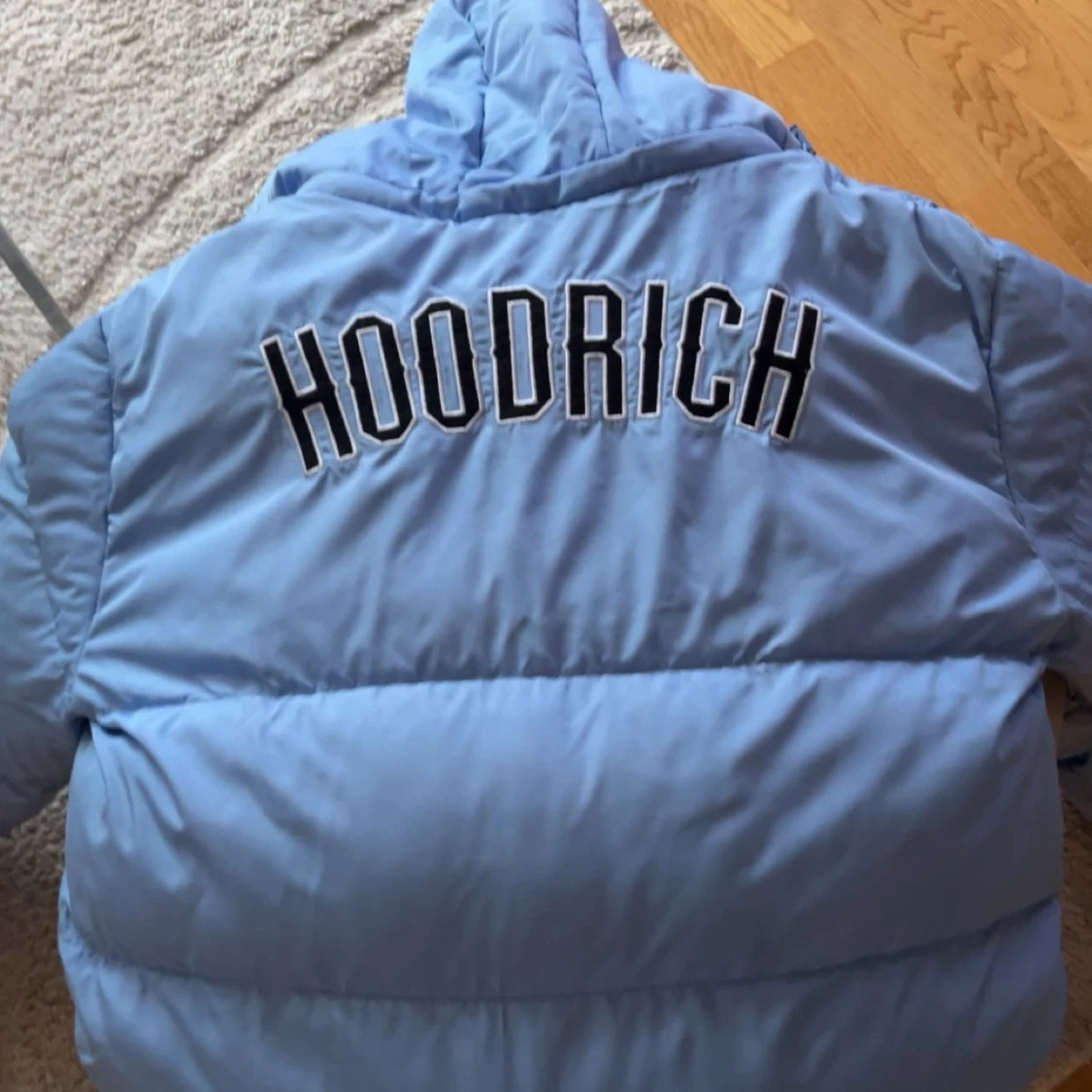Ljusblå pufferjacka Hoodrich - 1