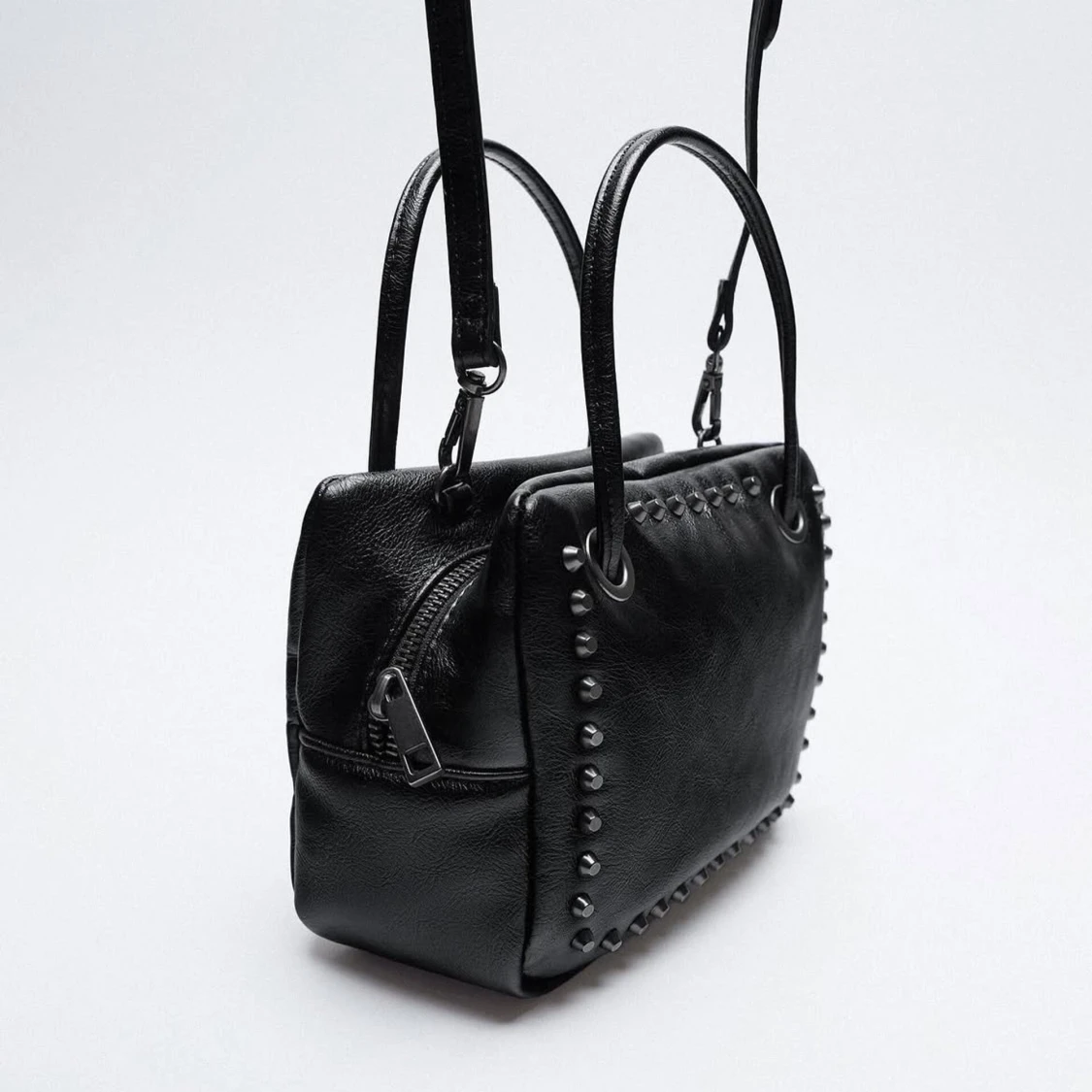 Väska med nitar - 2