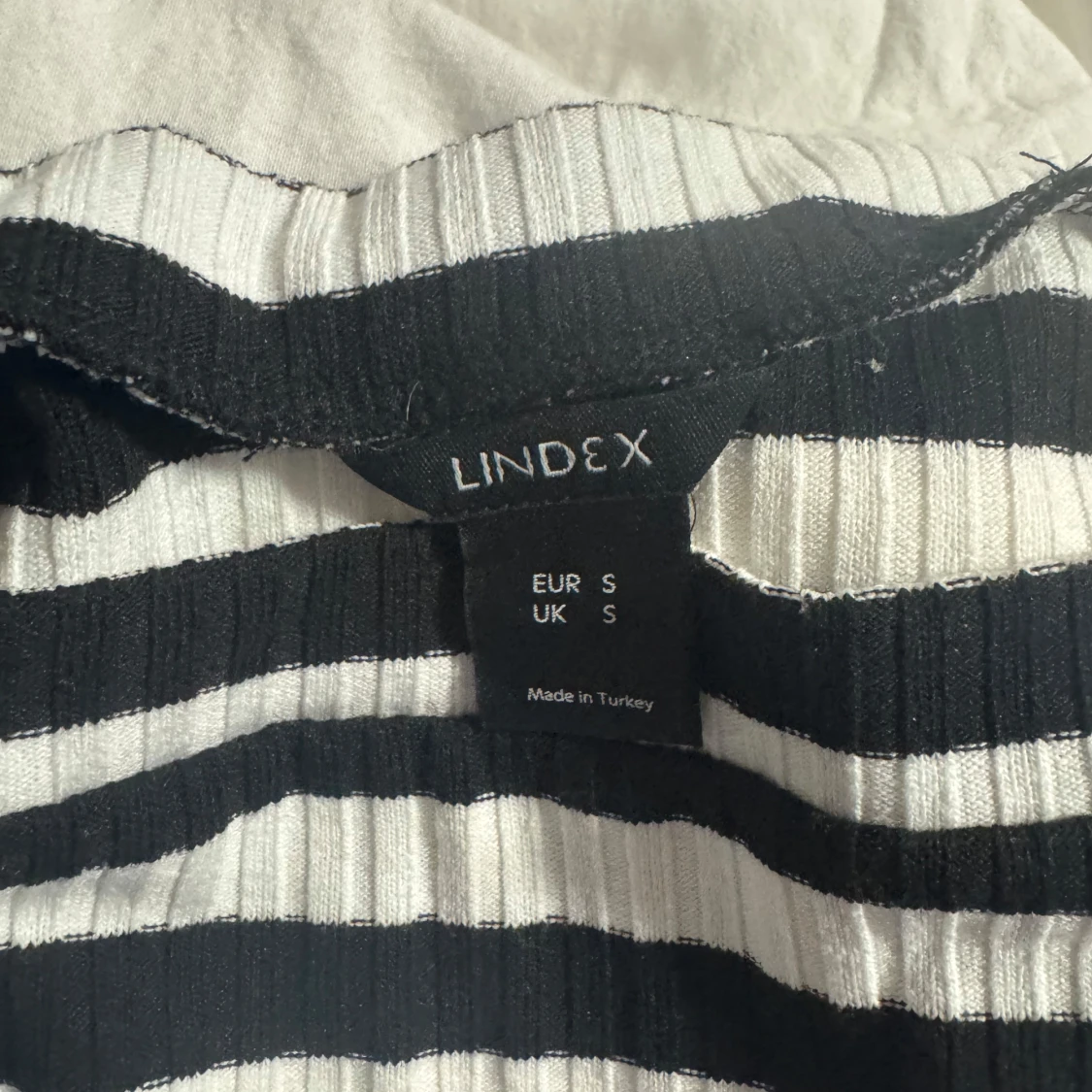 Randig ribbad tröja från Lindex, off shoulder