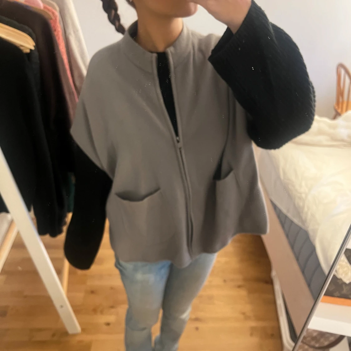 Grå poncho från Zara