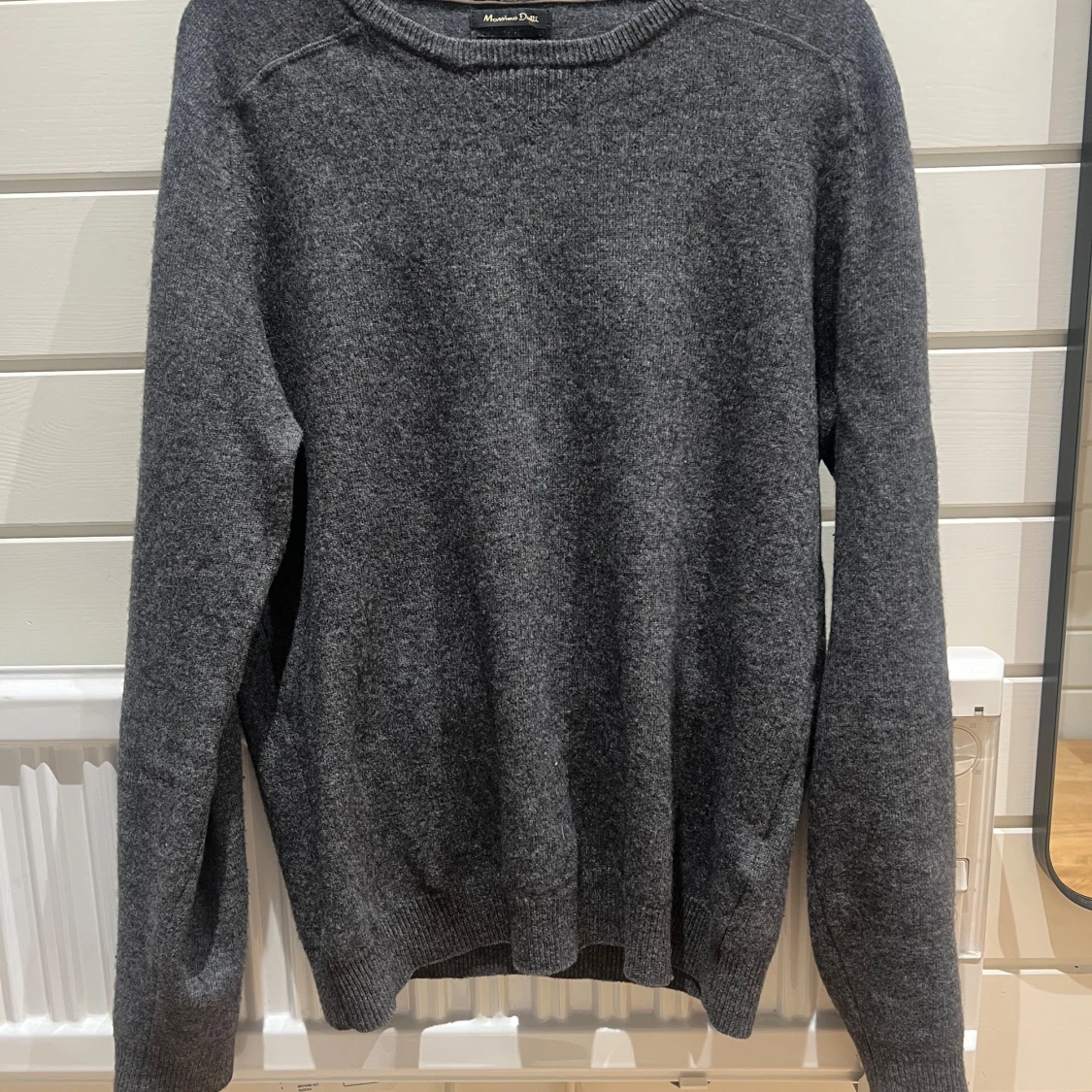 Grå kashmir tröja från Massimo Dutti - 1