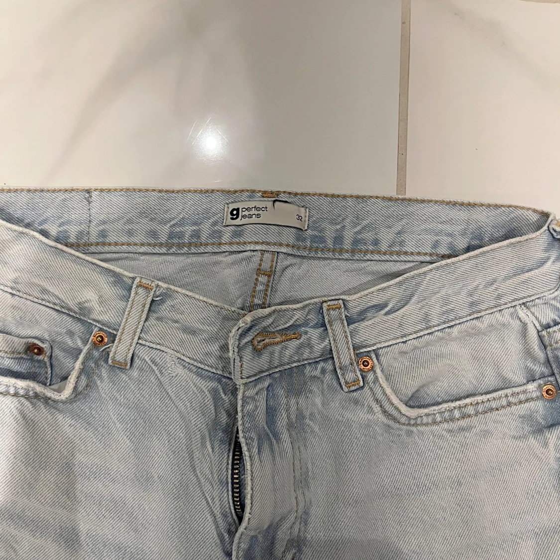 Ljusblåa raka och Lågmidjade jeans - 1